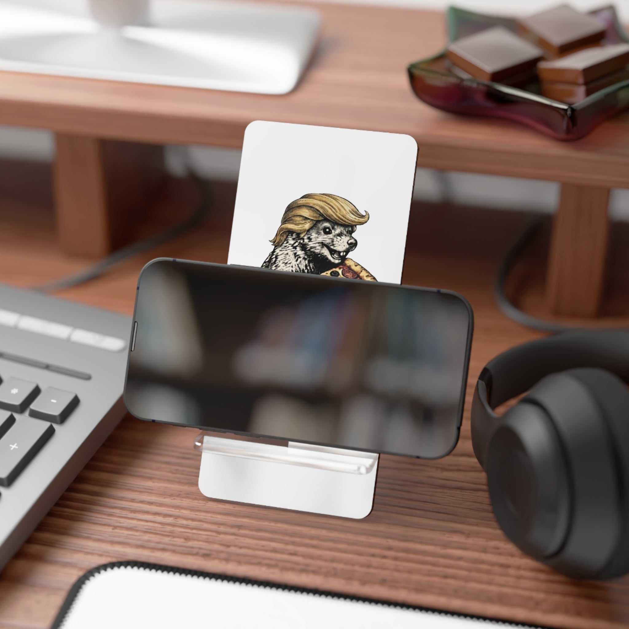 NY Pizza Rat Phone Stand — Humorous Rat Eating Pizza Design